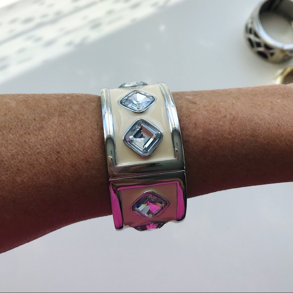 Bracelets - Picture 8 of 11